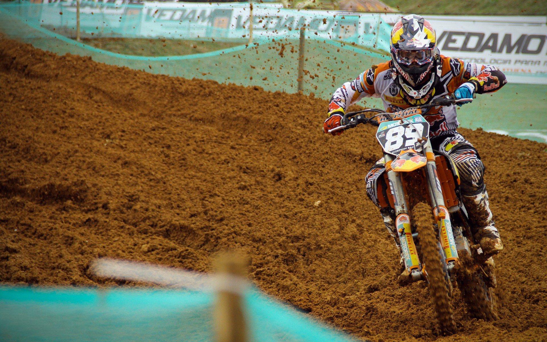 【28圈官方网站】短跑新星闪耀全国田径锦标赛 破纪录表现引关注